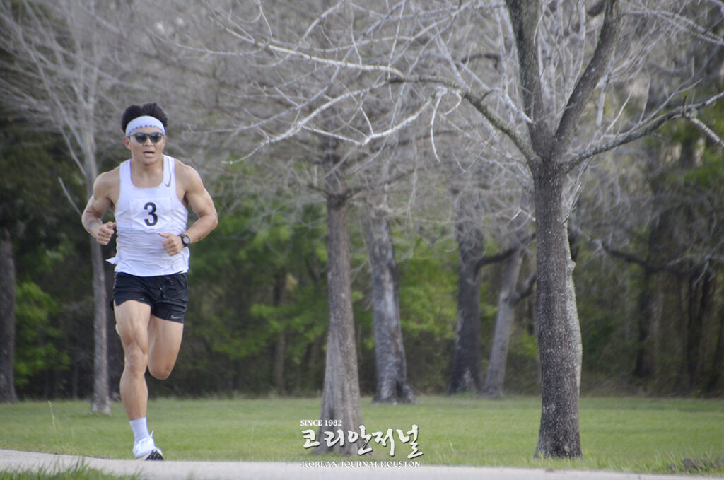2 1 2보 마라톤 우승 폴 김 아이언맨 출전 후원 기대1