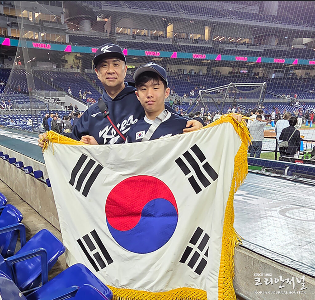 “태극기 살 곳 없다” 휴스턴 한인사회 고민 1 3 2 태극기 살 곳 없다 휴스턴 한인사회 고민
