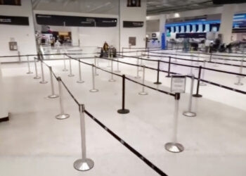 휴스턴 부시공항, 셧다운 최대 피해지… 4시간 대기에서 10분으로 劇반전(음성서비스)