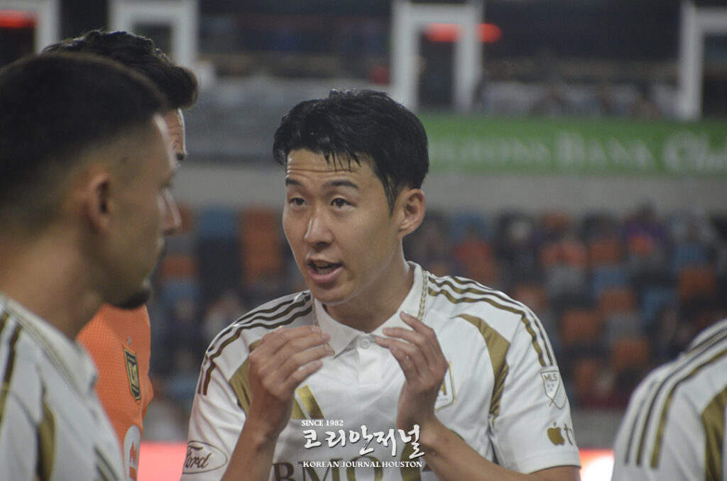 손흥민 경기 사진 3