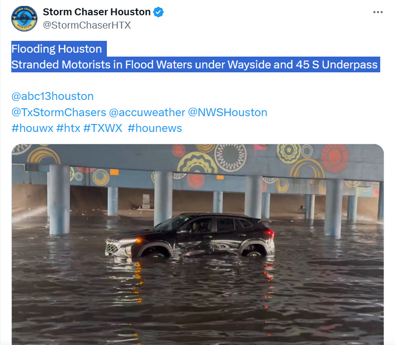 휴스턴 폭우… 웨이사이드와 45번 남쪽 지하도 침수, 차량들 고립(음성서비스) 1 StormChaserHTX