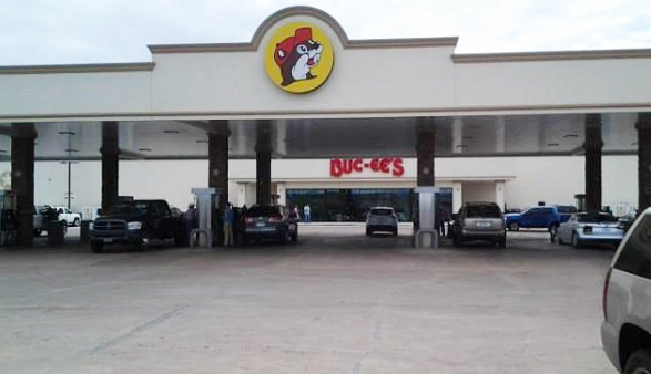 버키스, 카드 결제 시 반드시 주유기에서만…휴스턴 운전자 필독(음성서비스) 1 Buc ees in Luling i 10 0522