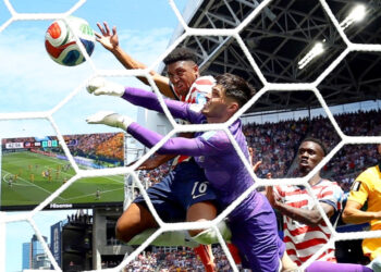 [월드컵] 미국, 호주 2-0 제압하며 조 1위 ‘우뚝’…32강행 확정