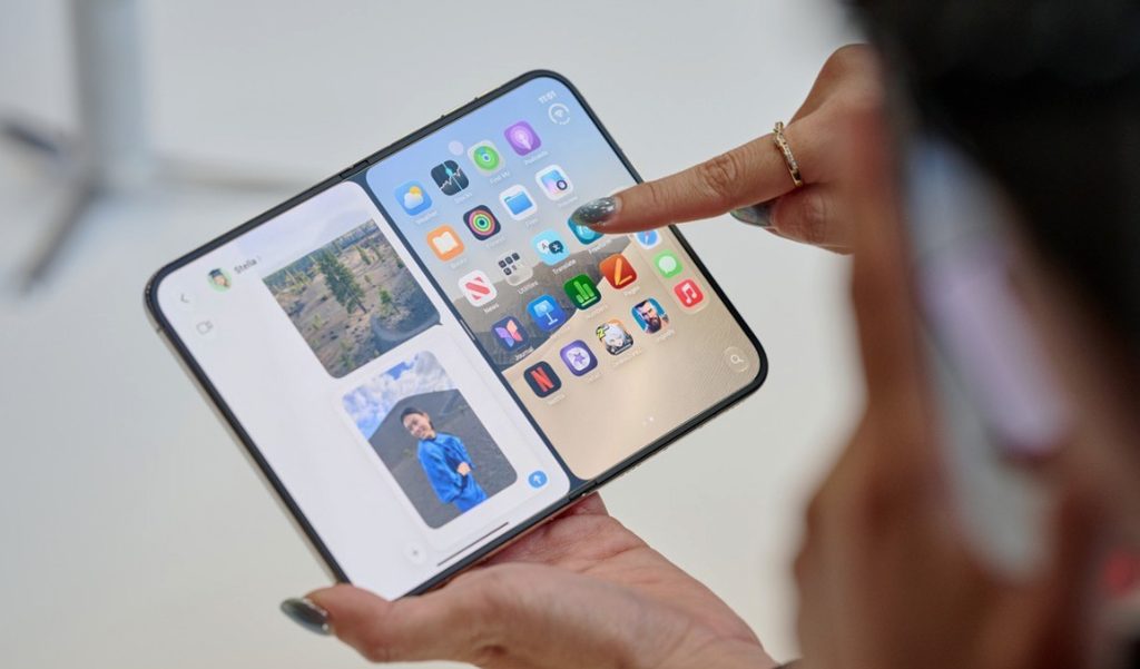 폴더블 아이폰 공개 애플, 주가 0.3%↓ 1 iphone duo 0910