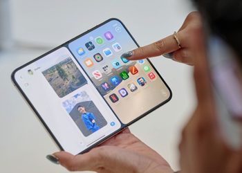폴더블 아이폰 공개 애플, 주가 0.3%↓