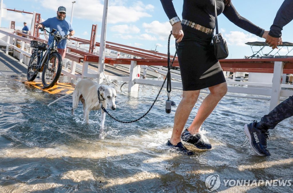 물에 잠긴 미국…캘리포니아부터 플로리다까지 곳곳서 홍수 경보 1 1028 27