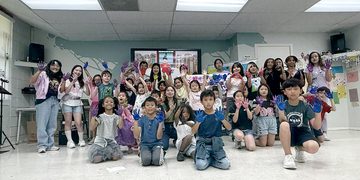 누리 한국학교, 한글날 제정 100주년 맞아 ‘손바닥 한글나무’ 및 ‘백일장’ 행사 개최 6 누리 한국학교, 한글날 제정 100주년 맞아 ‘손바닥 한글나무’ 및 ‘백일장’ 행사 개최