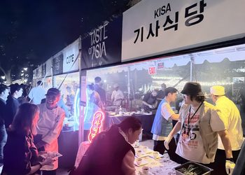 혐오에 맞서 시작한 미식 축제…뉴욕 물들인 한국의 맛