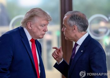 선거 다급한 트럼프, 캐나다 관세 일부 철회…접전지 지원